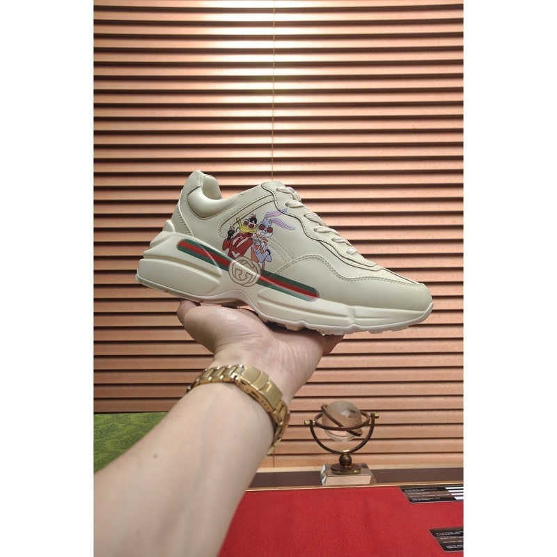G*u*i casual shoes